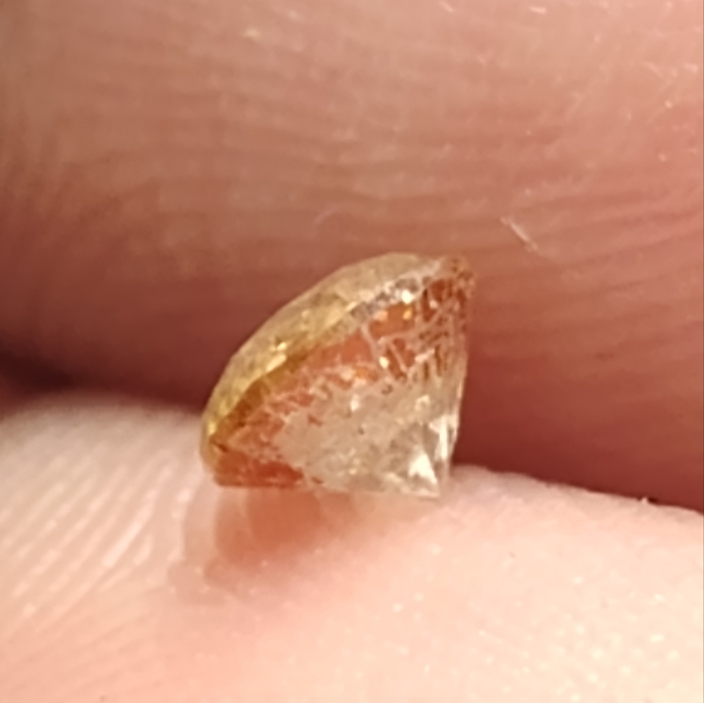 Red diamond - Picture 5 of 11